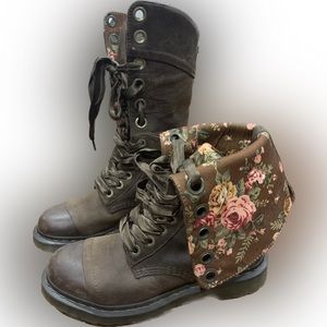 Doc Martens Triumph boots-Floral Brown Women’s size 8